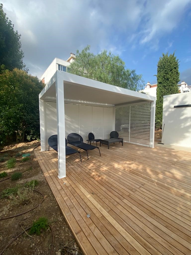 Pergola bioclimatique