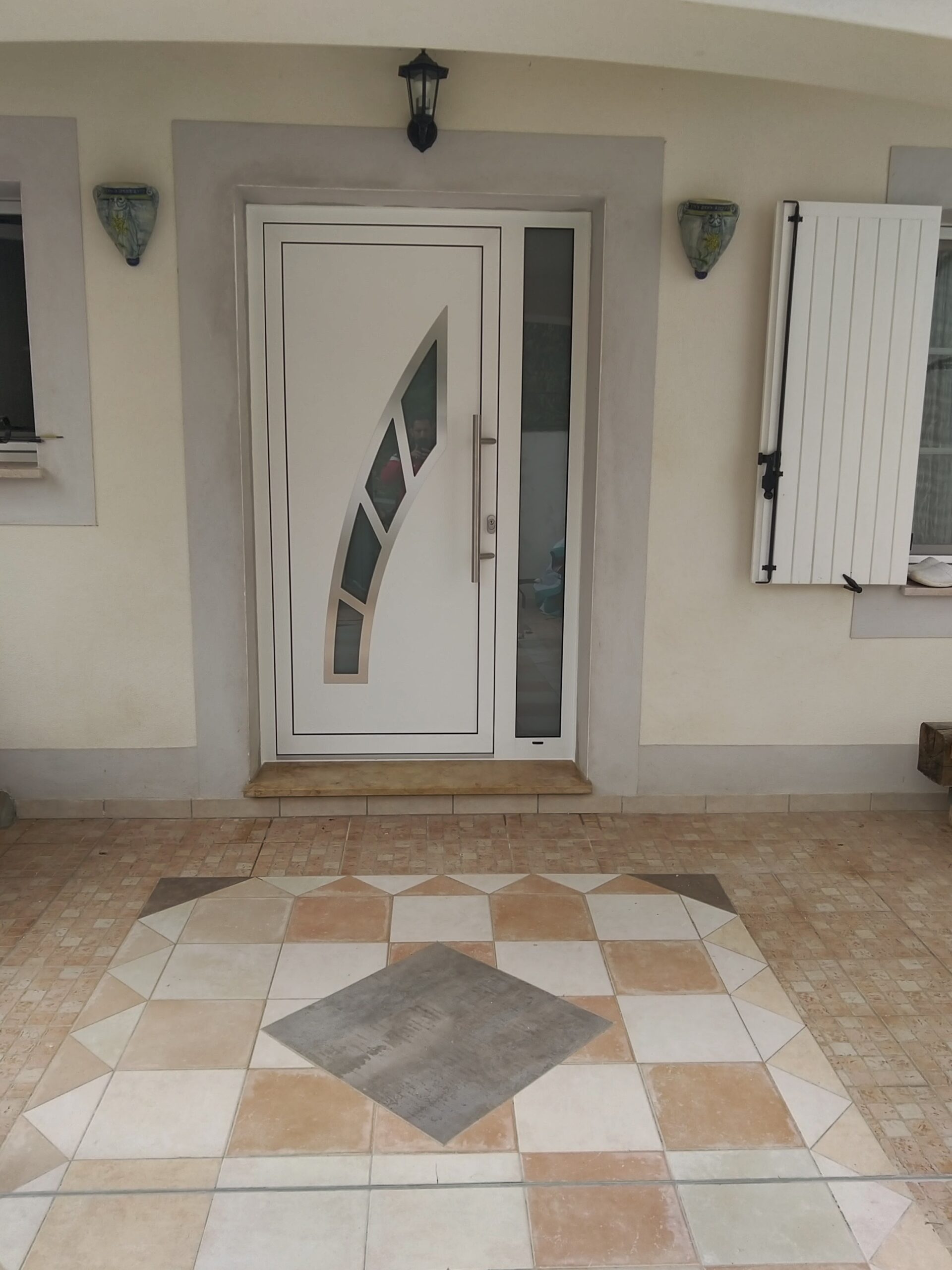 Porte entrée sur mesure
