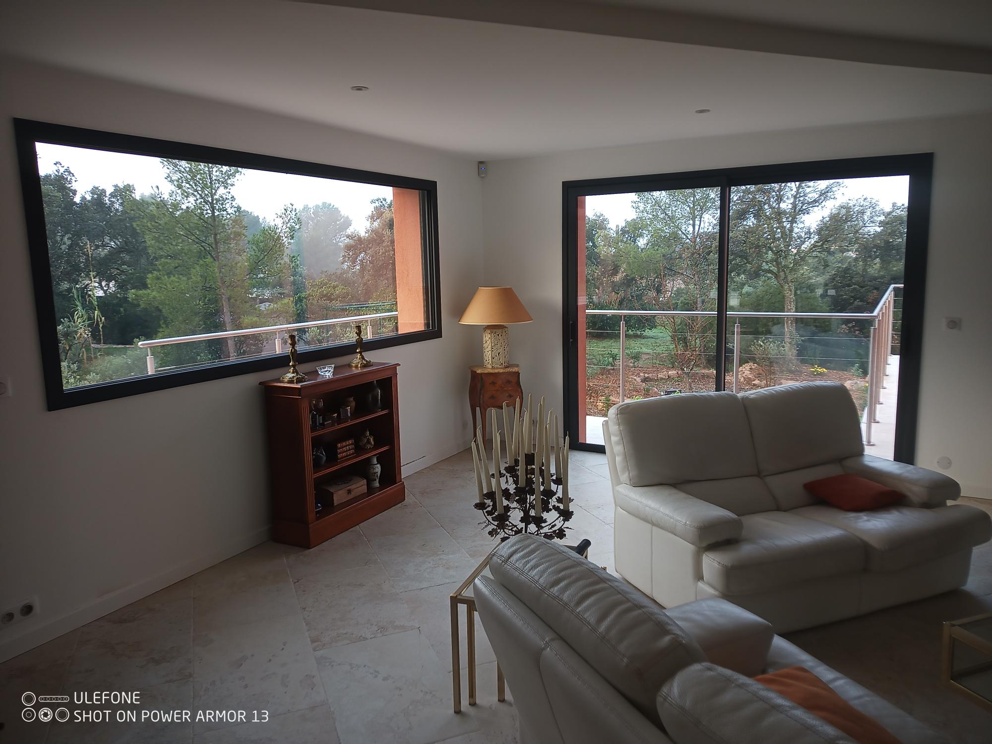 Installation fenêtre aluminium sur mesure